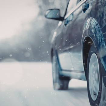 car snowy
